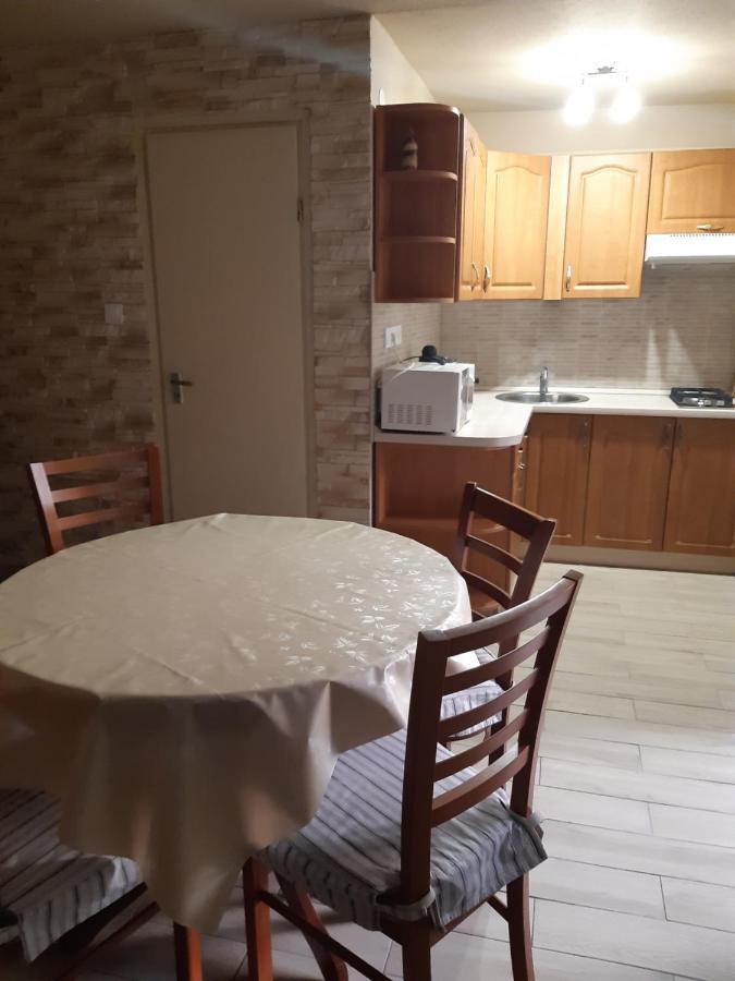 Pakasz Nyaralohaz Villa Tiszafüred Buitenkant foto