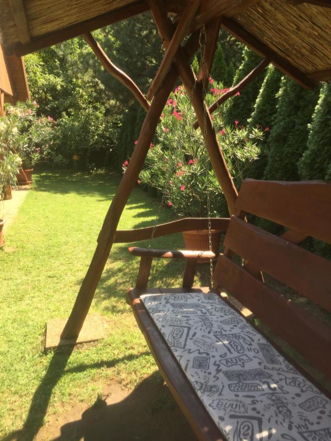 Pakasz Nyaralohaz Villa Tiszafüred Buitenkant foto