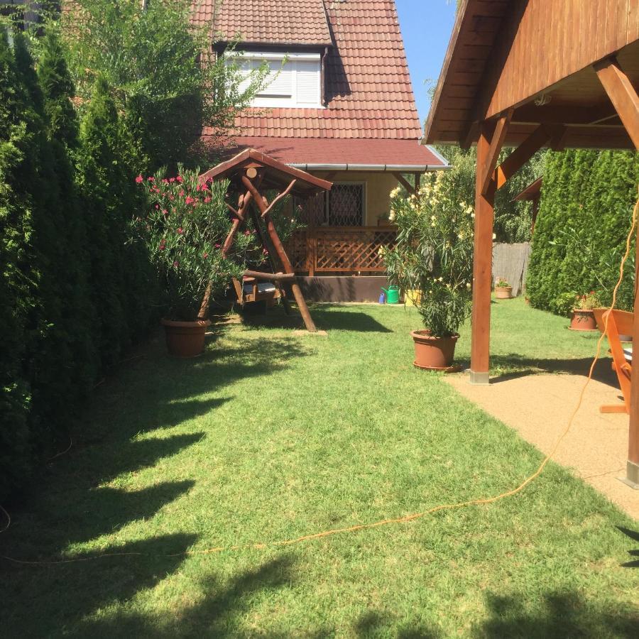 Pakasz Nyaralohaz Villa Tiszafüred Buitenkant foto