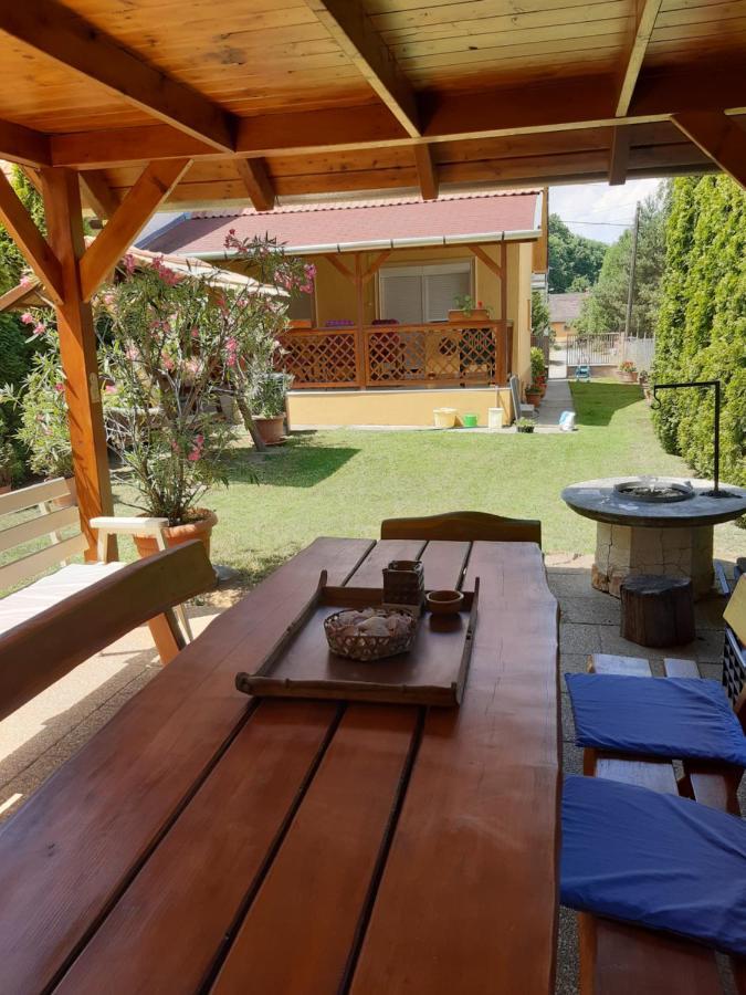 Pakasz Nyaralohaz Villa Tiszafüred Buitenkant foto