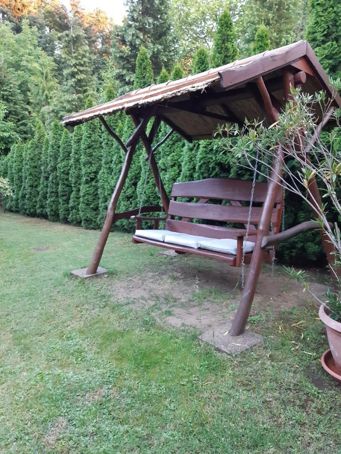 Pakasz Nyaralohaz Villa Tiszafüred Buitenkant foto
